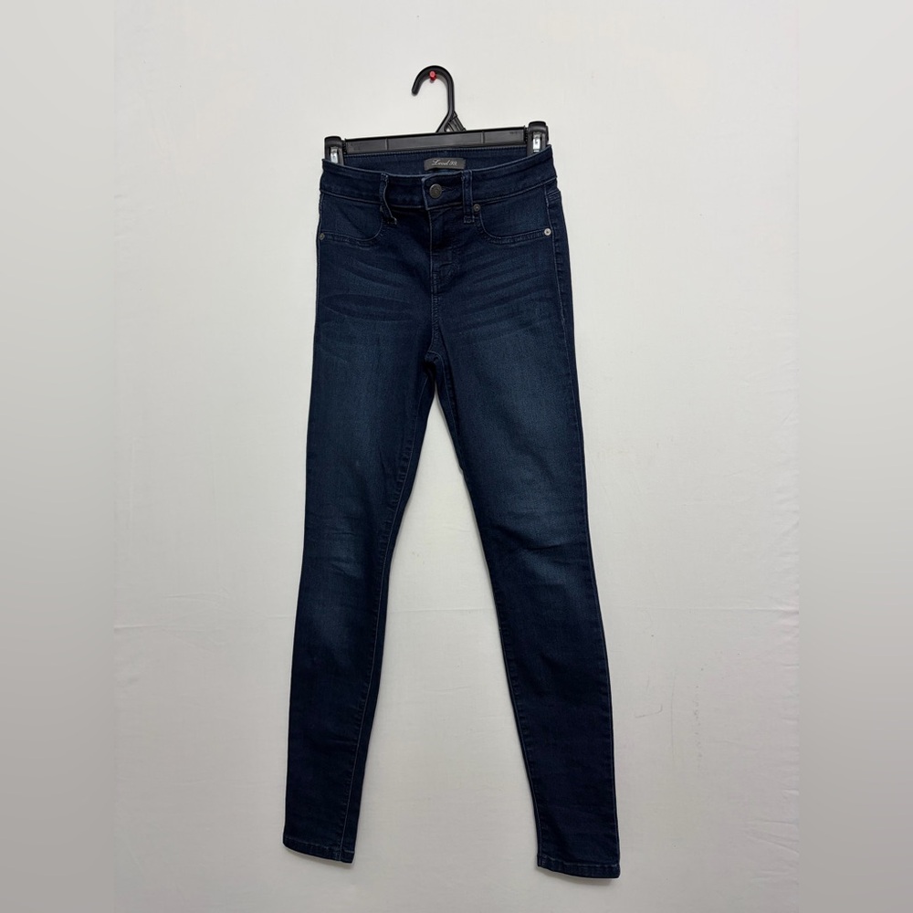Level 99 Skinny Jeans Dark Wash Stretch Denim Women’s Size 26/2 (A314)✨